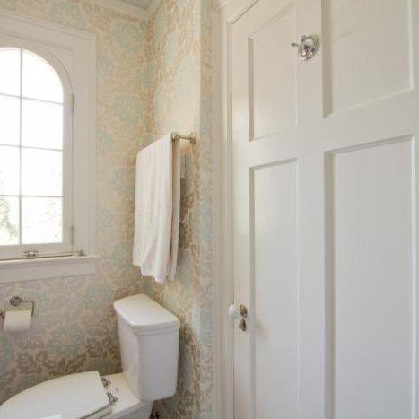 Sundeleaf Painting Portland Bathroom 5 700 467 75 S
