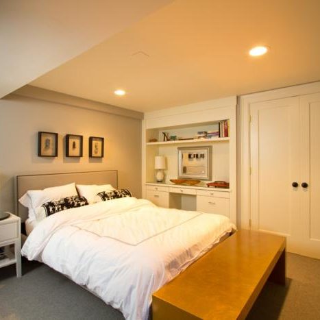 Sundeleaf Painting Portland Bedroom 5 700 467 75 S